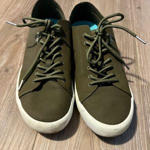 Sperry sneaker likes new army green mens size 12